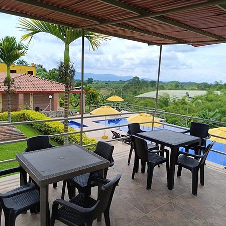 Hotel Campestre Los Mangos Quimbaya Zewnętrze zdjęcie
