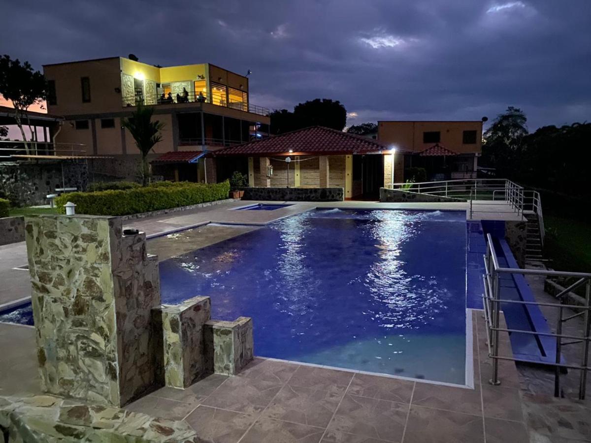 Hotel Campestre Los Mangos Quimbaya Zewnętrze zdjęcie