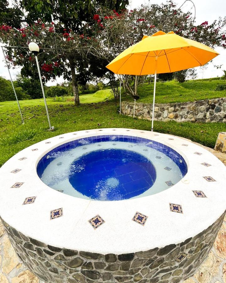 Hotel Campestre Los Mangos Quimbaya Zewnętrze zdjęcie
