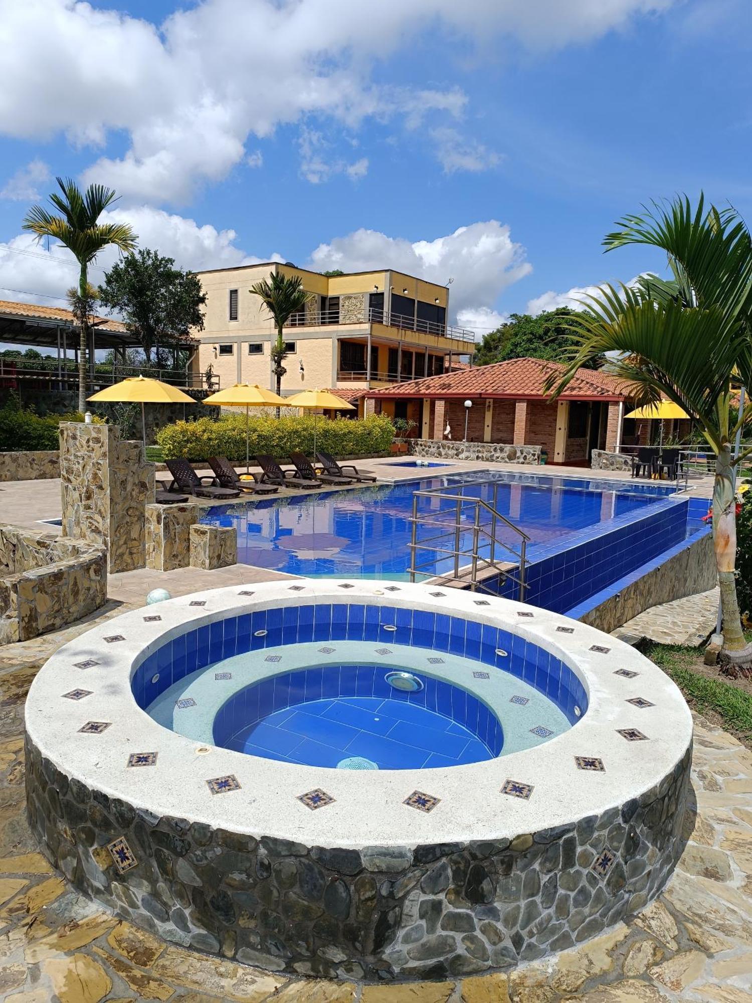 Hotel Campestre Los Mangos Quimbaya Zewnętrze zdjęcie